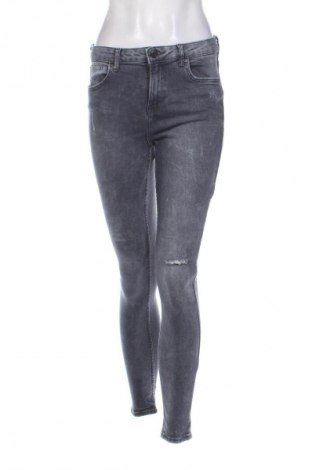 Damen Jeans Bershka, Größe M, Farbe Grau, Preis 9,49 €