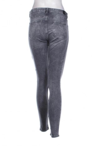 Damen Jeans Bershka, Größe M, Farbe Grau, Preis 9,49 €