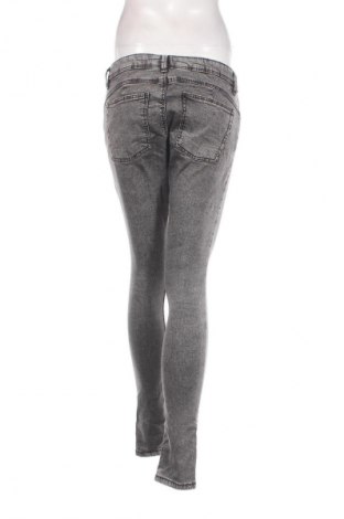 Damen Jeans Bershka, Größe M, Farbe Grau, Preis 10,49 €