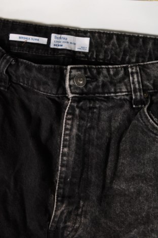 Γυναικείο Τζίν Bershka, Μέγεθος L, Χρώμα Πολύχρωμο, Τιμή 9,49 €