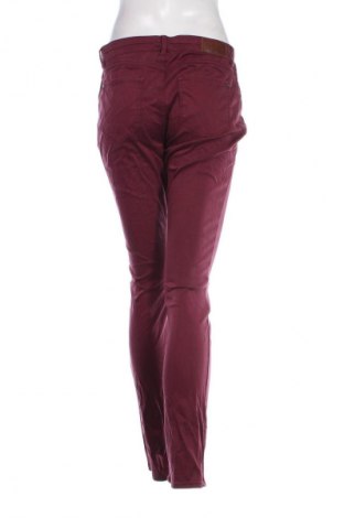 Damskie jeansy Esprit, Rozmiar M, Kolor Czerwony, Cena 59,99 zł