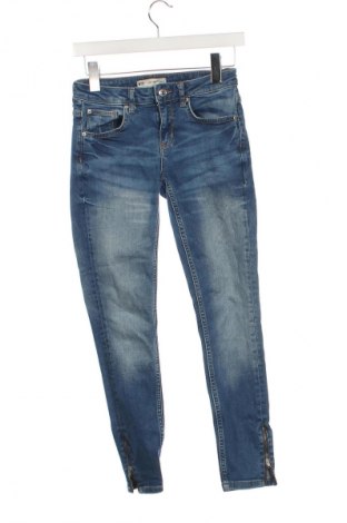 Damskie jeansy Perfect Jeans By Gina Tricot, Rozmiar S, Kolor Niebieski, Cena 54,99 zł