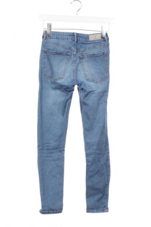 Damskie jeansy Pull&Bear, Rozmiar XS, Kolor Niebieski, Cena 37,99 zł