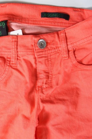 Damskie jeansy United Colors Of Benetton, Rozmiar S, Kolor Pomarańczowy, Cena 131,99 zł