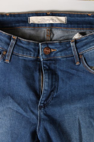 Γυναικείο Τζίν Wrangler, Μέγεθος M, Χρώμα Μπλέ, Τιμή 46,99 €