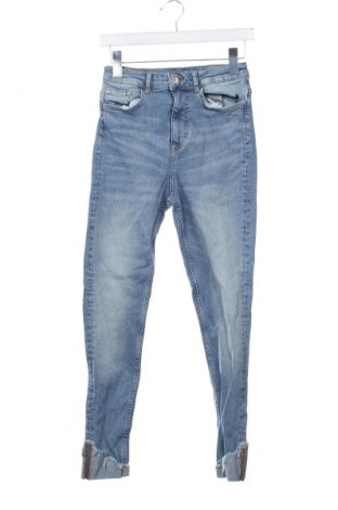 Damskie jeansy Zara, Rozmiar M, Kolor Niebieski, Cena 43,99 zł