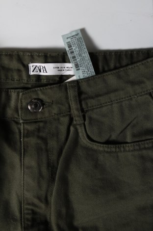 Дамски дънки Zara, Размер M, Цвят Зелен, Цена 24,99 лв.