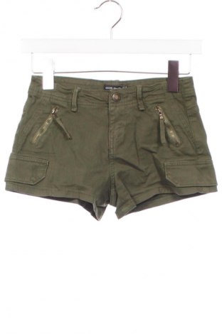 Damen Shorts Bershka, Größe XXS, Farbe Grün, Preis € 13,49