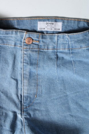 Pantaloni scurți de femei Bershka, Mărime M, Culoare Albastru, Preț 62,99 Lei