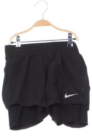 Pantaloni scurți de femei Nike, Mărime XS, Culoare Negru, Preț 60,99 Lei