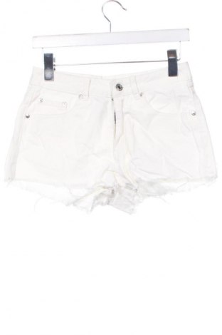 Damen Shorts Pull&Bear, Größe S, Farbe Weiß, Preis 13,49 €