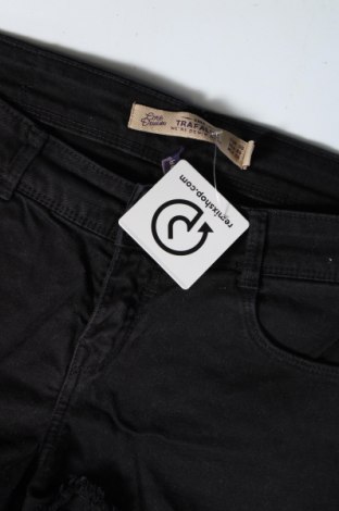 Pantaloni scurți de femei Zara Trafaluc, Mărime M, Culoare Negru, Preț 65,99 Lei