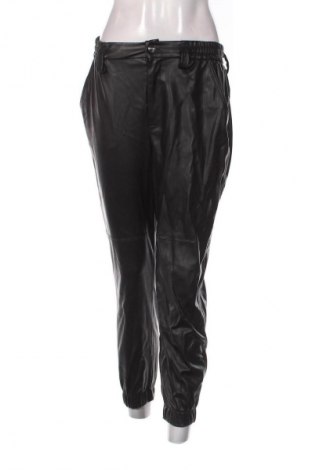 Pantaloni de femei Bershka, Mărime L, Culoare Negru, Preț 95,99 Lei