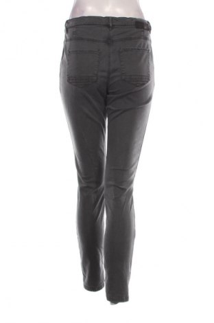 Damenhose Betty Barclay, Größe M, Farbe Grau, Preis € 3,99