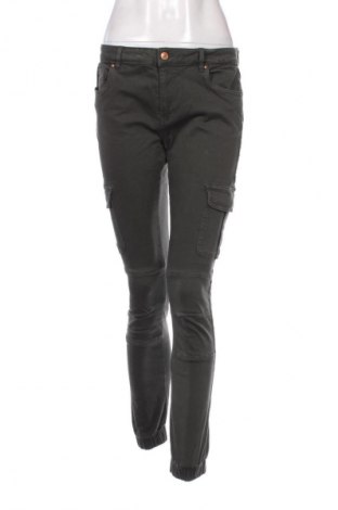 Damenhose ONLY, Größe L, Farbe Grün, Preis 18,99 €