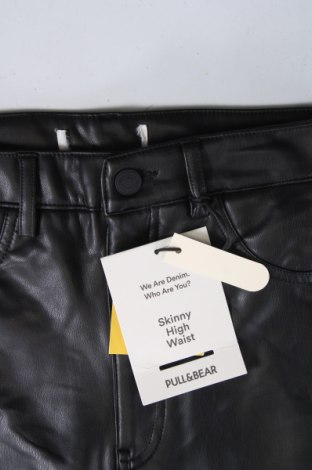 Damenhose Pull&Bear, Größe M, Farbe Schwarz, Preis € 14,91