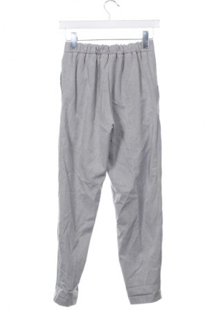 Damenhose Pull&Bear, Größe S, Farbe Grau, Preis 4,99 €