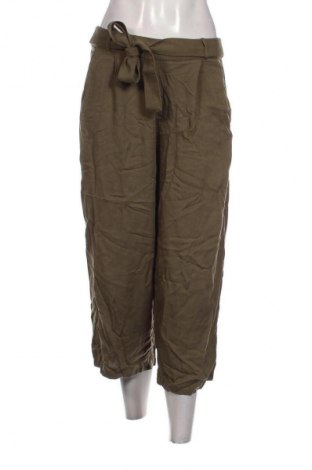 Damenhose Pull&Bear, Größe S, Farbe Grün, Preis € 11,99