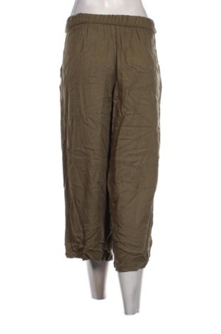 Damenhose Pull&Bear, Größe S, Farbe Grün, Preis 4,99 €