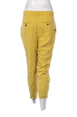 Pantaloni de femei Zara, Mărime S, Culoare Galben, Preț 35,99 Lei