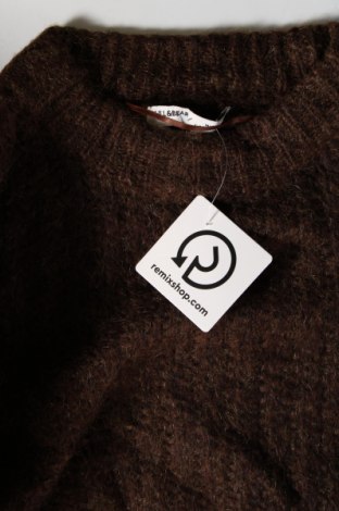 Damski sweter Pull&Bear, Rozmiar S, Kolor Brązowy, Cena 46,99 zł