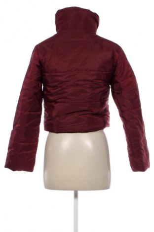 Damenjacke, Größe M, Farbe Rot, Preis 40,99 €