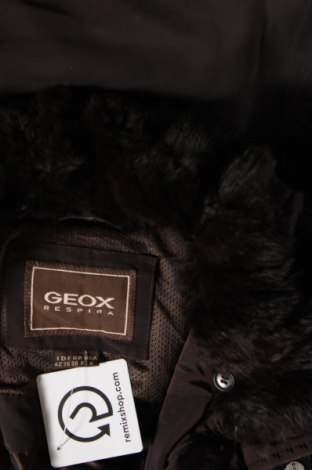 Дамско яке Geox, Размер S, Цвят Кафяв, Цена 75,99 лв.