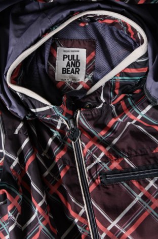 Дамско яке Pull&Bear, Размер S, Цвят Многоцветен, Цена 33,99 лв.