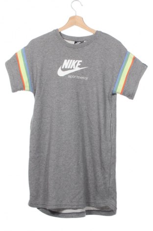 Detské šaty  Nike, Veľkosť 9-10y/ 140-146 cm, Farba Viacfarebná, Cena  11,95 €