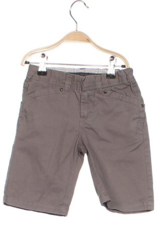 Kinder Shorts Chicco, Größe 3-4y/ 104-110 cm, Farbe Grau, Preis 5,99 €