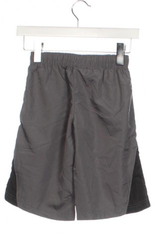 Kinder Shorts Crivit, Größe 6-7y/ 122-128 cm, Farbe Grau, Preis 7,99 €