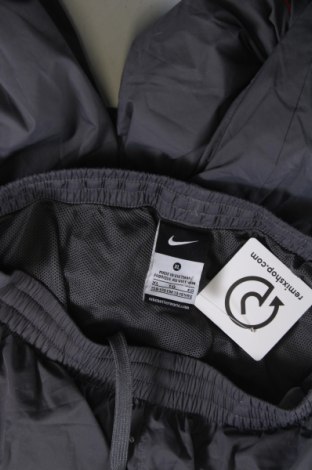 Παιδική κάτω φόρμα Nike, Μέγεθος 12-13y/ 158-164 εκ., Χρώμα Γκρί, Τιμή 20,99 €