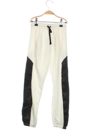 Pantaloni de trening, pentru copii Zeeman, Mărime 6-7y/ 122-128 cm, Culoare Alb, Preț 69,99 Lei