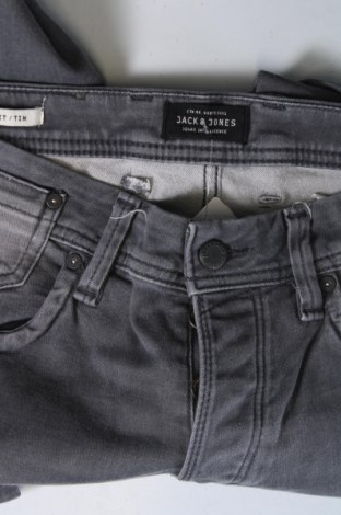 Herren Jeans Jack & Jones, Größe S, Farbe Grau, Preis 25,00 €