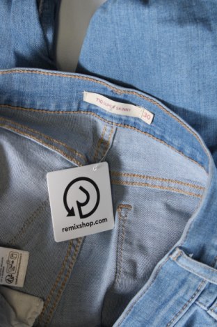 Γυναικείο Τζίν Levi's, Μέγεθος M, Χρώμα Μπλέ, Τιμή 27,99 €