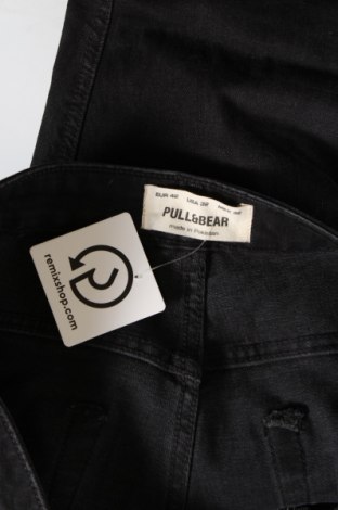 Pantaloni scurți de bărbați Pull&Bear, Mărime M, Culoare Negru, Preț 74,00 Lei