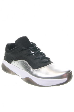 Încălțăminte bărbătească Air Jordan Nike, Mărime 39, Culoare Negru, Preț 659,00 Lei