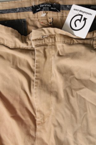 Herrenhose Bershka, Größe M, Farbe Beige, Preis 27,49 €