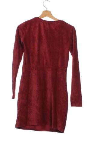 Kleid Pull&Bear, Größe M, Farbe Rot, Preis € 10,99