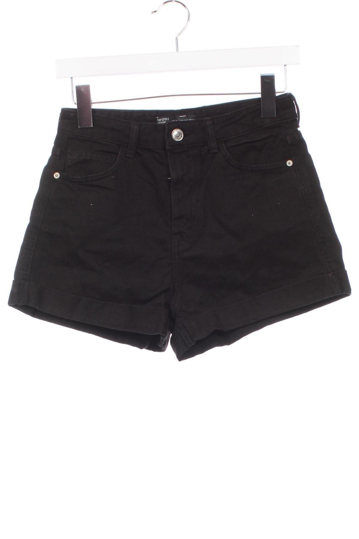 Damen Shorts Bershka, Größe S, Farbe Schwarz, Preis 9,99 €