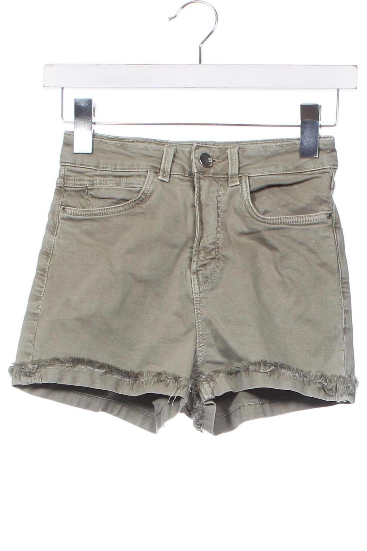 Damen Shorts Bershka, Größe XS, Farbe Grün, Preis € 13,49