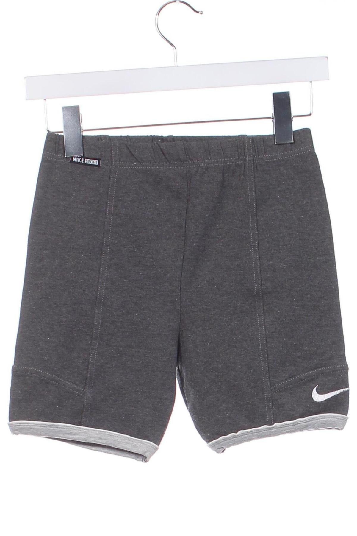 Detské krátke nohavice  Nike, Veľkosť 8-9y/ 134-140 cm, Farba Sivá, Cena  11,95 €