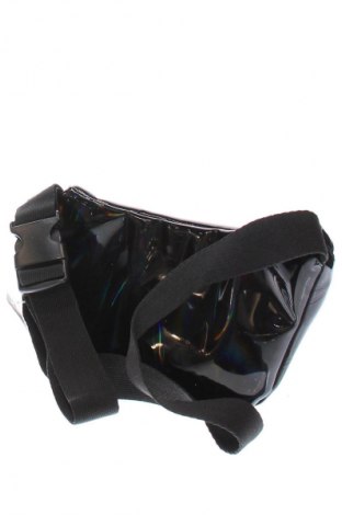 Saszetka do pasa Adidas, Kolor Czarny, Cena 121,84 zł