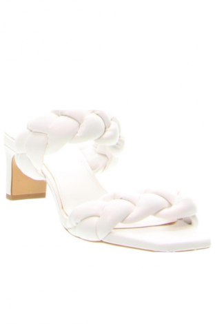 Чехли H&M, Размер 38, Цвят Бял, Цена 38,99 лв.