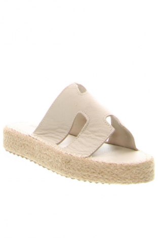 Чехли RunnerBoss, Размер 37, Цвят Бежов, Цена 68,99 лв.