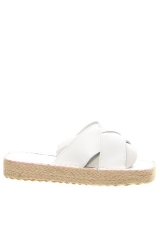 Pantofle RunnerBoss, Velikost 39, Barva Bílá, Cena  1 119,00 Kč