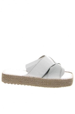 Japonki RunnerBoss, Rozmiar 39, Kolor Biały, Cena 133,99 zł