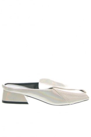 Papucs Unbranded, Méret 35, Szín Fehér, Ár 14 592 Ft