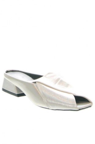 Papucs Unbranded, Méret 35, Szín Fehér, Ár 14 592 Ft