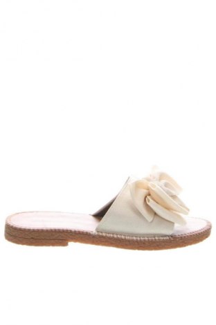 Чехли Unbranded, Размер 39, Цвят Екрю, Цена 50,99 лв.